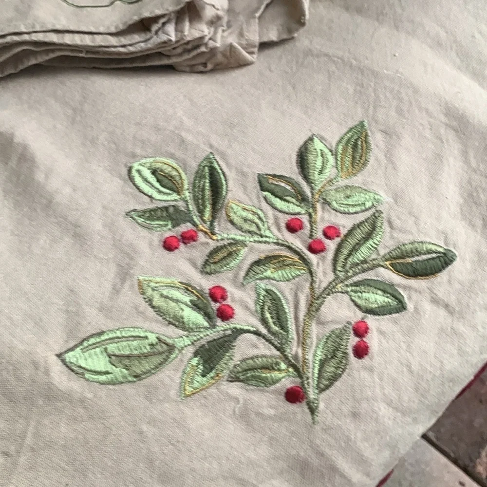 Dinner Table cover tablecloth and 12 table napkins berry linen blend set tan red